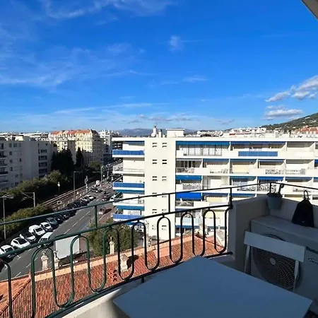 B018-bright With Balcony - Croisette Holiday home Cannes